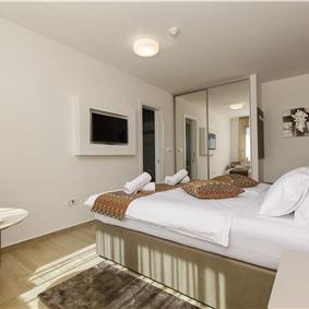 5 bedroom beachfront villa with heated pool near Omis, sleeps 9